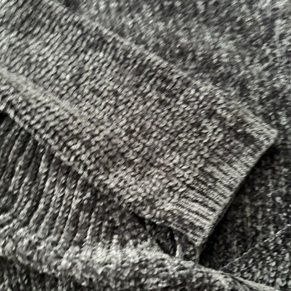 Wishlist‎ Gray Soft Surplice Knit Sweater size s/m - Picture 3 of 10